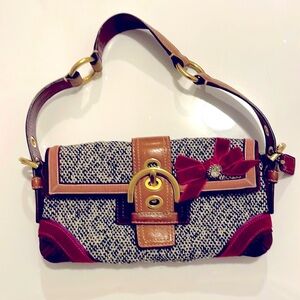 Authentic Coach Limited Edition Purse👛